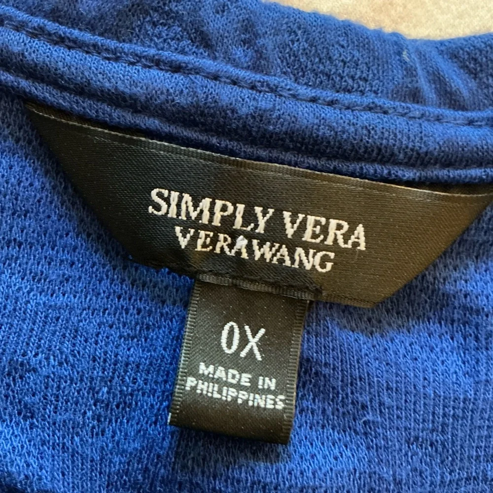 Simply Vera Wang 0X top in Rich Blue long sleeves lightweight sweater soft comfy